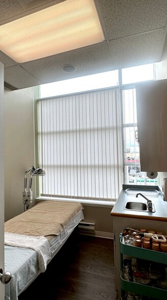 More Photos Of 8260 Westminster Hwy, Richmond Storefront For Sale