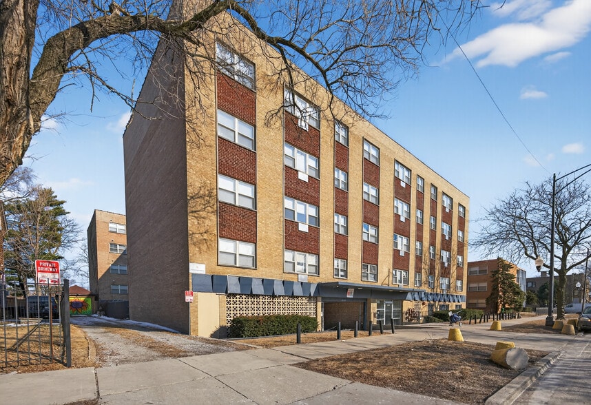 Primary Photo Of 7733 S South Shore Dr, Chicago Apartments For Sale