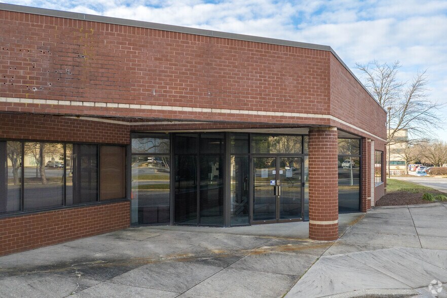More Photos Of 8219 Town Center Dr, Nottingham Medical For Lease