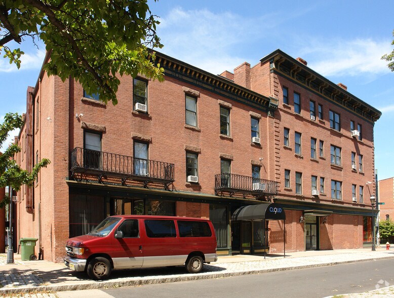 More Photos Of 1 Congress St, Hartford Office For Lease