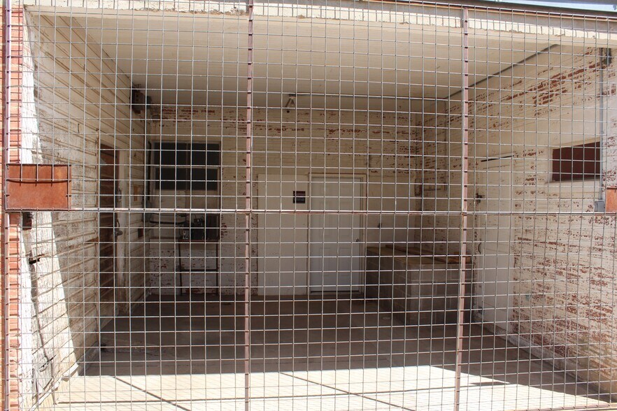 More Photos Of 806 9th St, Woodward Warehouse For Sale