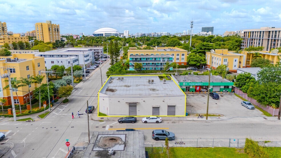 More Photos Of 702 NW 5th Ave, Miami Flex For Lease