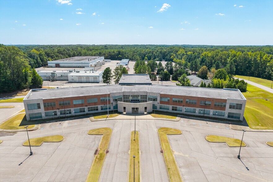 More Photos Of 2800 Grays Creek Dr, Arlington Office For Sale