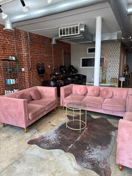 More Photos Of 2112 Morris Ave, Birmingham Office For Lease