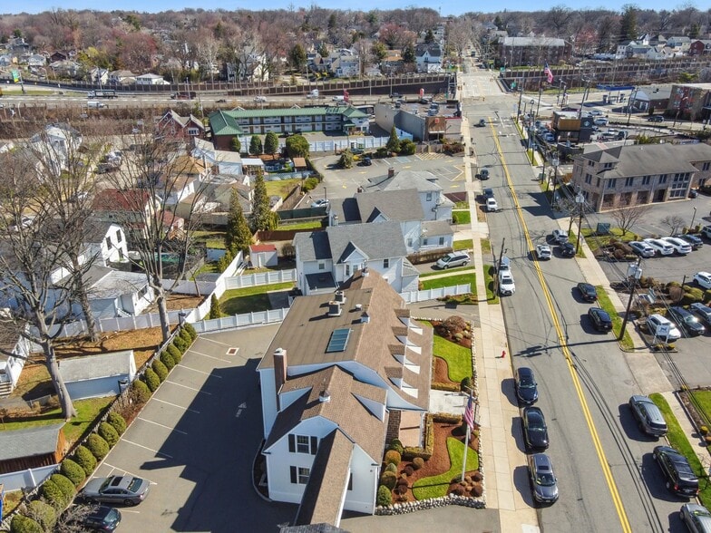 More Photos Of 37 Park Ave, Lyndhurst Office For Sale