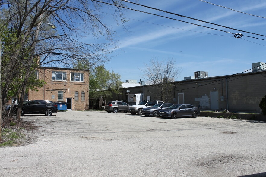 More Photos Of 4815 Butterfield Rd, Hillside Storefront Retail Residential For Sale