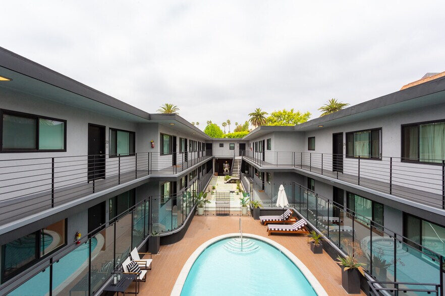 More Photos Of 1832 N Gramercy Pl, Los Angeles Apartments For Sale