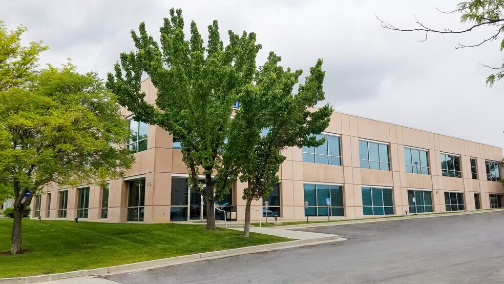 More Photos Of 8851 S Sandy Pky, Sandy Office For Sale