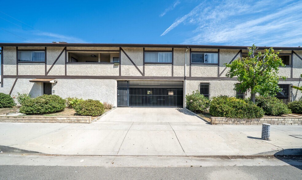 More Photos Of 6003 Craner Ave, North Hollywood Apartments For Sale