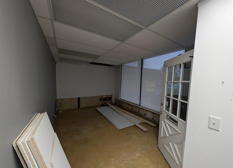 More Photos Of 7501 N University St, Peoria General Retail For Lease