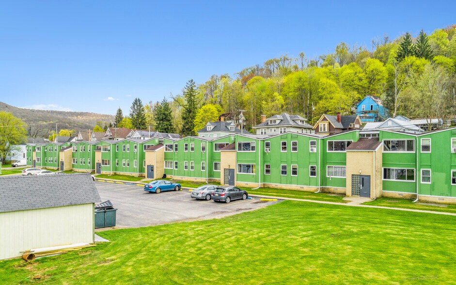 More Photos Of 1 Kiwanis Ct, Bradford Apartments For Sale