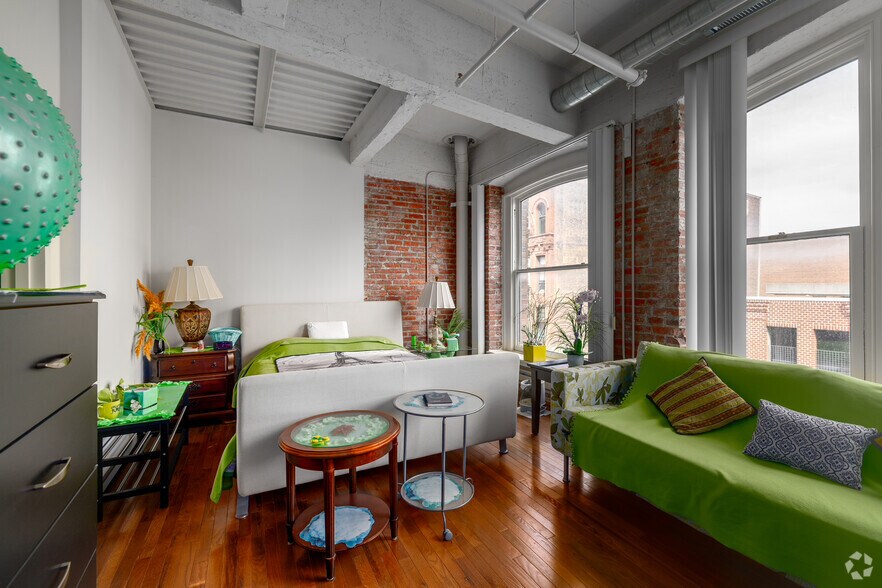 More Photos Of 311-313 W Baltimore St, Baltimore Apartments For Sale