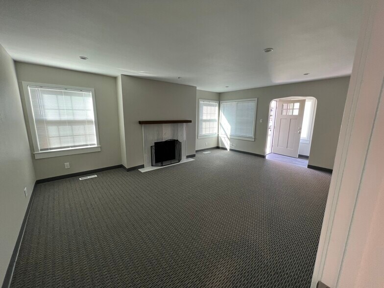 More Photos Of 1130-1132 McKendrie St, San Jose Medical For Lease