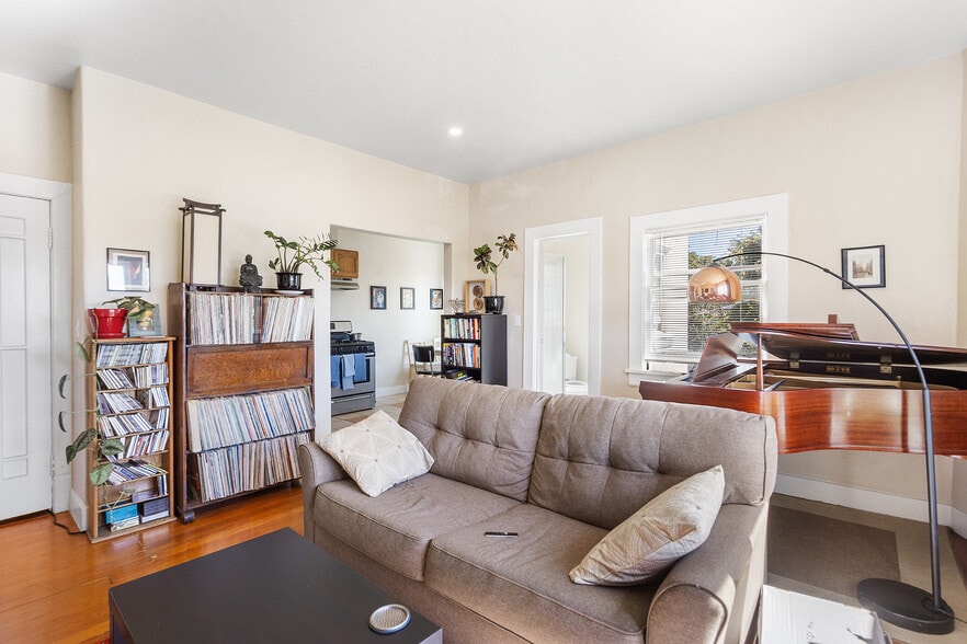 More Photos Of 1036 60th St, Emeryville Apartments For Sale