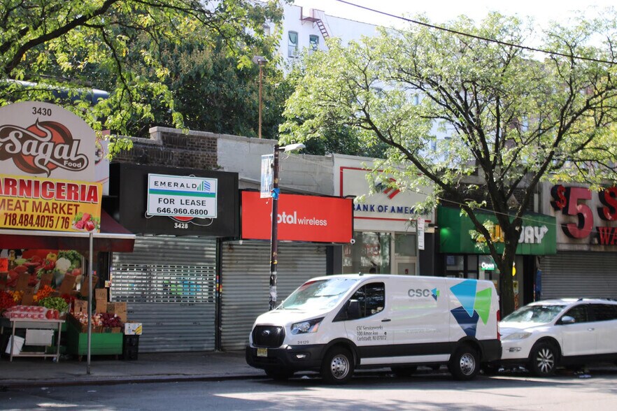 Primary Photo Of 3412-3428 Jerome Ave, Bronx Storefront For Lease