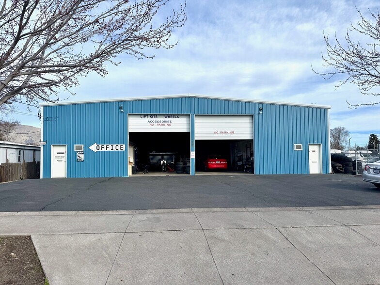Primary Photo Of 1225 Adams St, Klamath Falls Warehouse For Sale