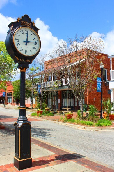Primary Photo Of 2720 Cleveland St, Elloree Storefront Retail Residential For Sale