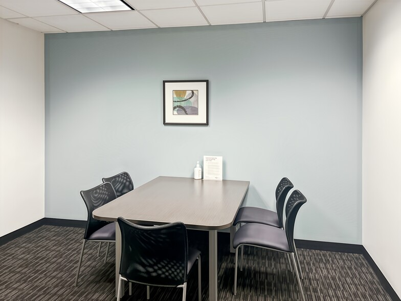 More Photos Of 400 Renaissance Ctr, Detroit Coworking Space