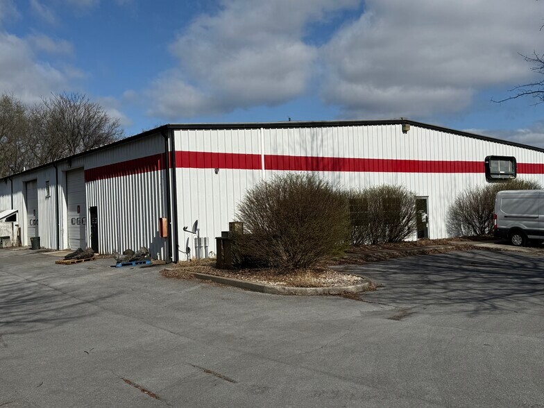 Primary Photo Of 9430 Earley Dr, Hagerstown Service For Lease