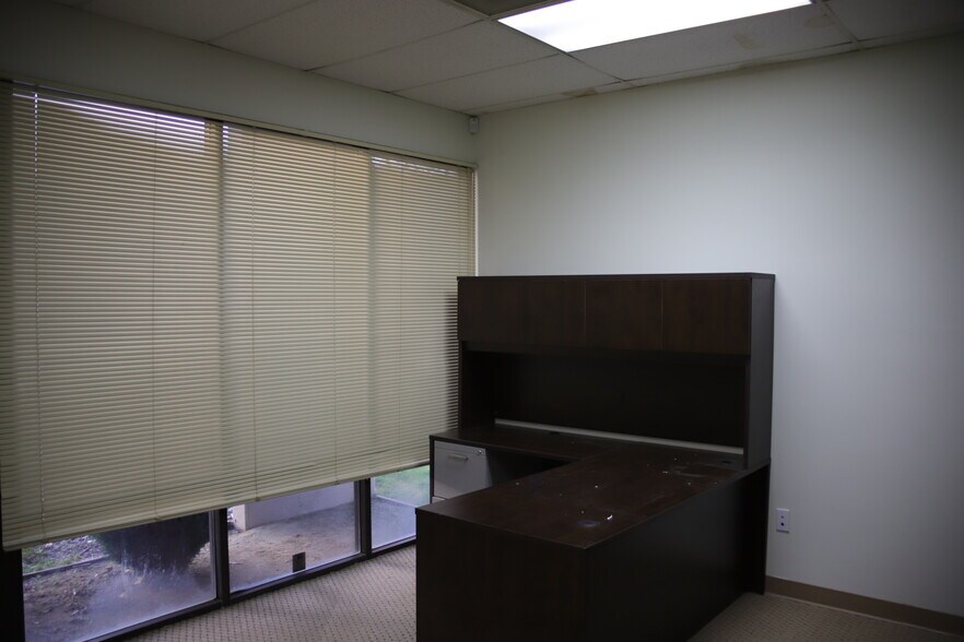 More Photos Of 3350 Scott Blvd, Santa Clara Warehouse For Lease