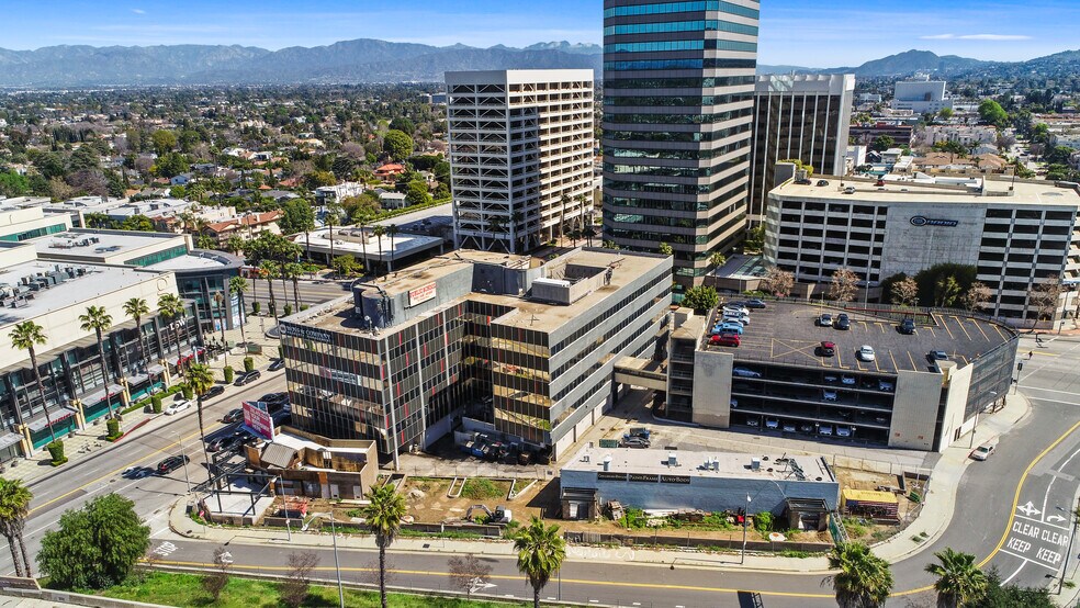 More Photos Of , Sherman Oaks General Retail For Sale