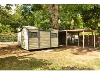 More Photos Of 2335 E Cesar Chavez St, Austin Freestanding For Lease