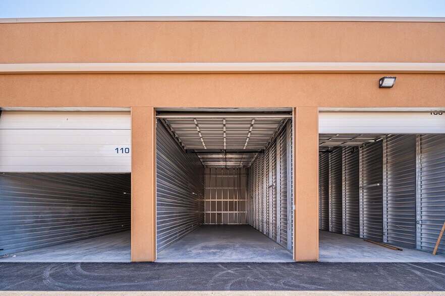 More Photos Of 390 N Enterprise Pl #A7, Chandler Self Storage For Sale