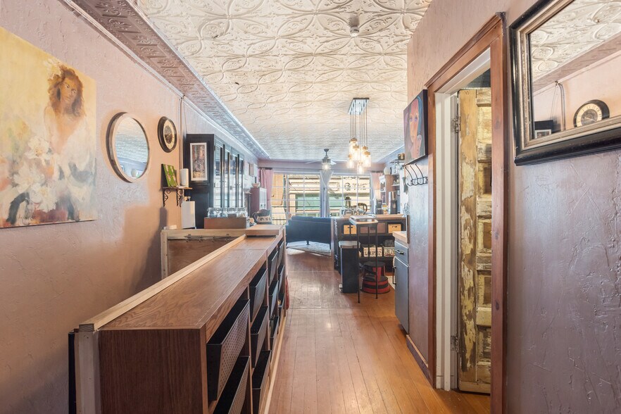 More Photos Of 40 Main St, Bisbee General Retail For Sale