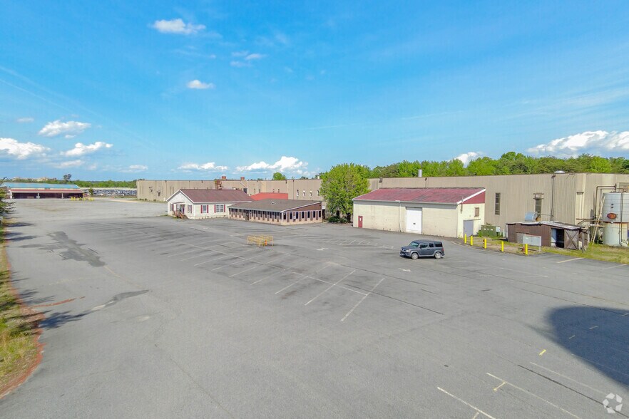 Primary Photo Of 4900 Ondura Dr, Fredericksburg Warehouse For Lease