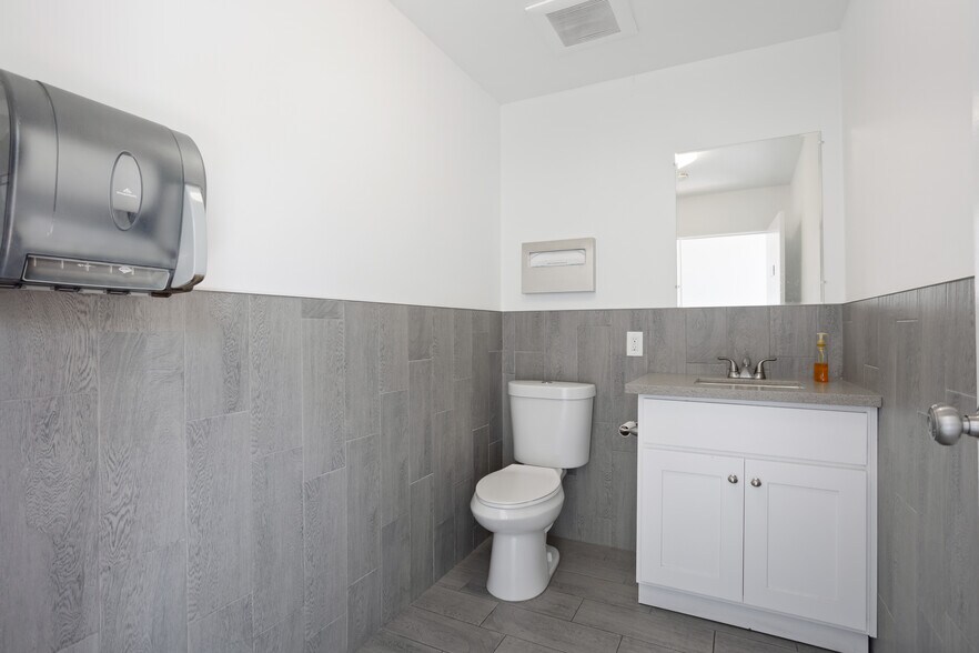 More Photos Of 630 Mission St, South Pasadena Medical For Sale