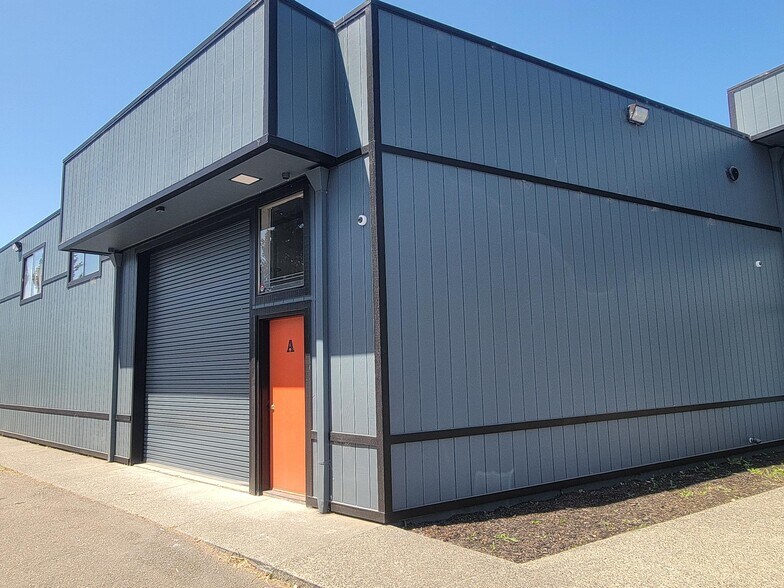 More Photos Of 845 Olive Ave, Novato Light Distribution For Lease