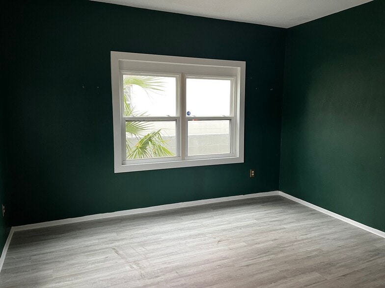 More Photos Of 4235 Central Ave, Saint Petersburg Loft Creative Space For Sale