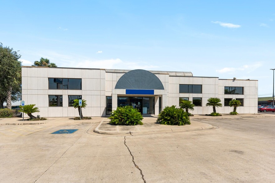 Primary Photo Of 2250 Nolana Ave, McAllen Bank For Lease