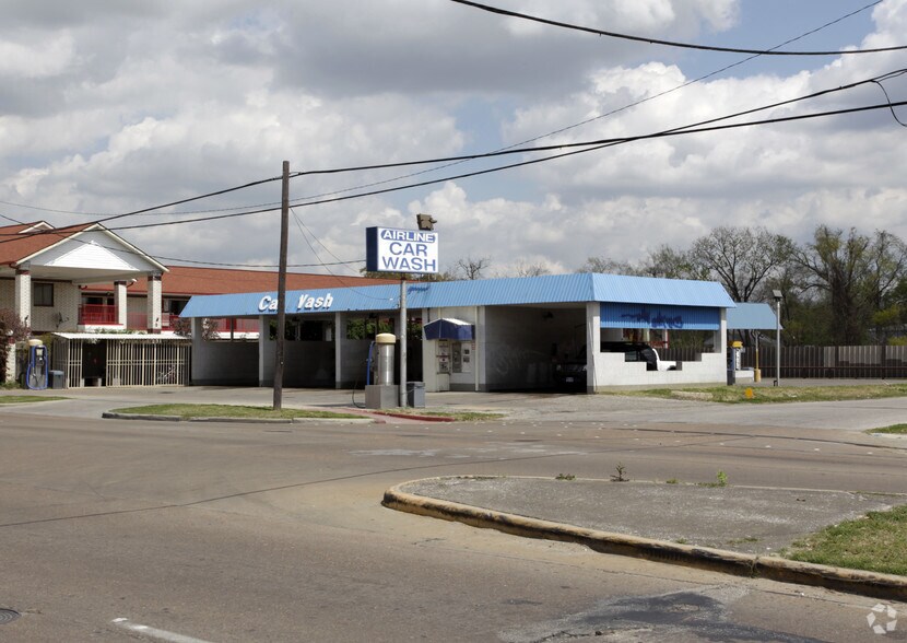 More Photos Of Airline Dr., Houston Carwash For Sale