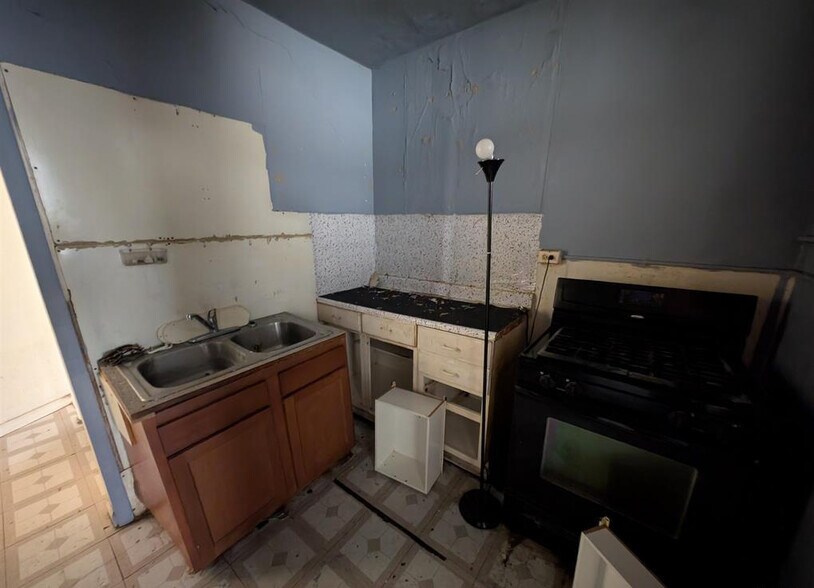 More Photos Of 601-609 NE Perry Ave, Peoria Apartments For Sale