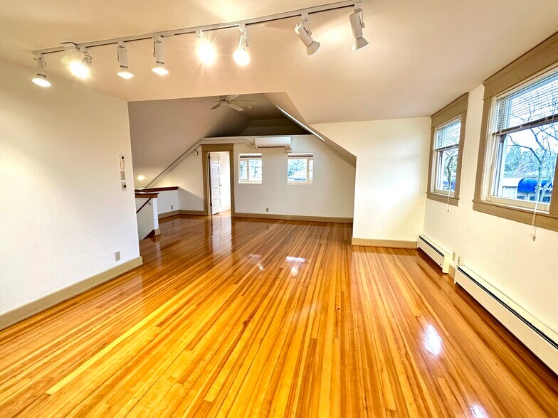 More Photos Of 1442 Pearl St, Eugene Office For Lease