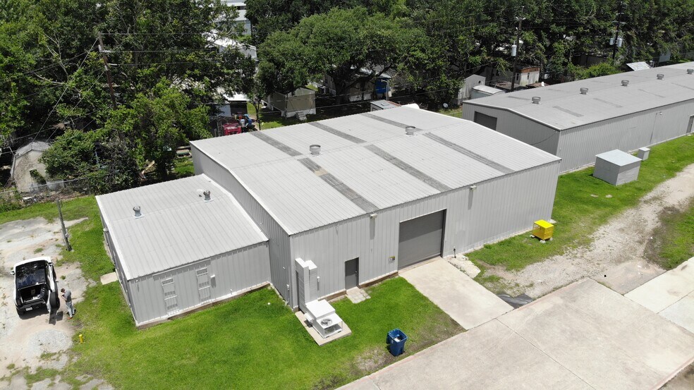 More Photos Of 15046 Grant Rd, Cypress Warehouse For Lease