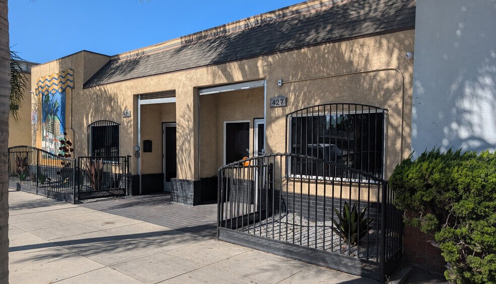 More Photos Of 425-427 Atlantic Ave, Long Beach Office For Lease