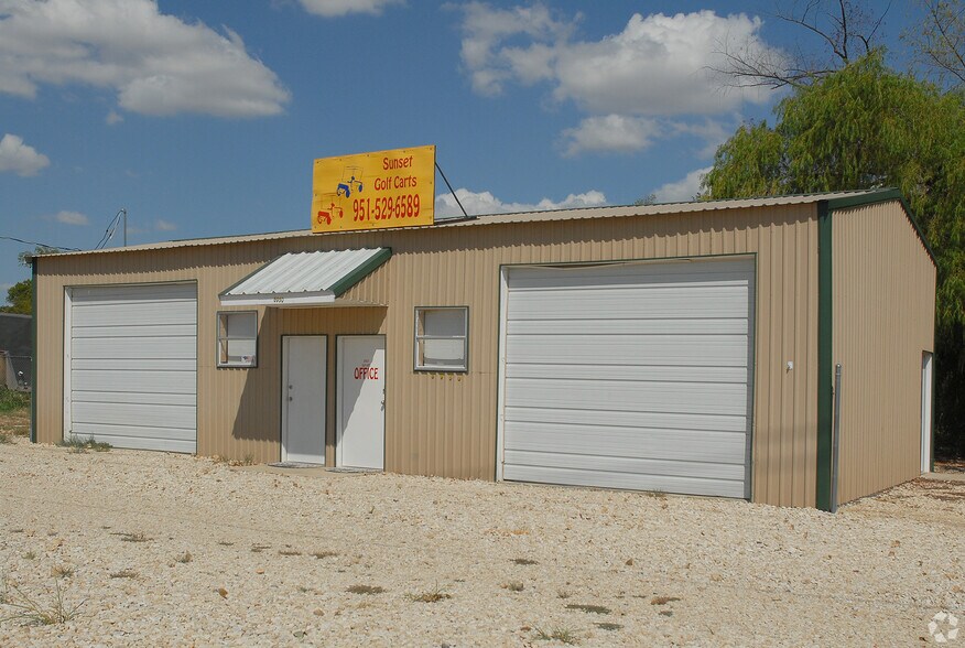 More Photos Of 6950 N Interstate 35, Georgetown Warehouse For Lease