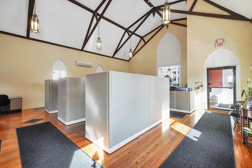 More Photos Of 27 Cleveland St, Valhalla Loft Creative Space For Lease