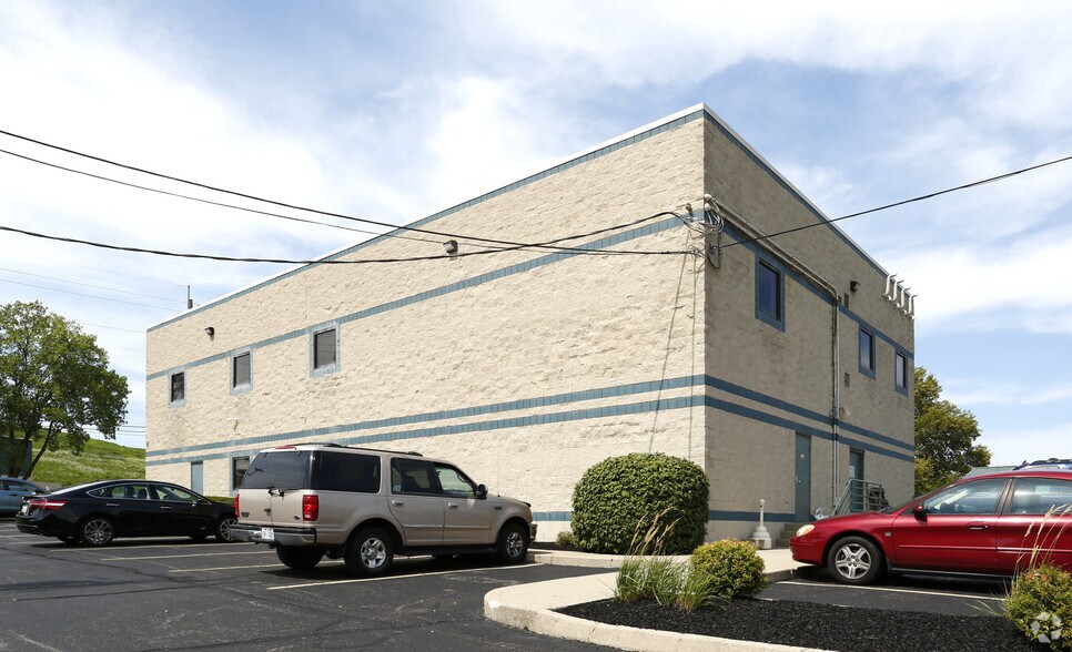 More Photos Of 5700 Este Ave, Cincinnati Warehouse For Lease