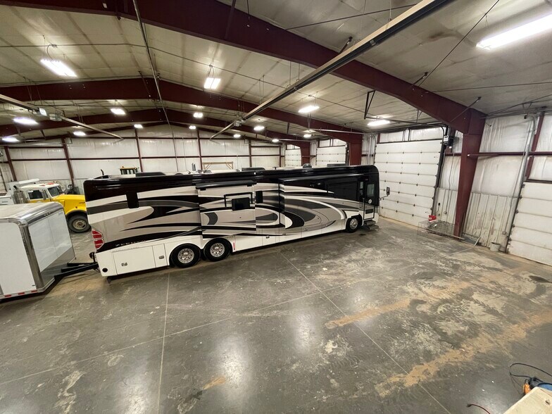 More Photos Of 3532 Hwy 58, Fairview Warehouse For Sale