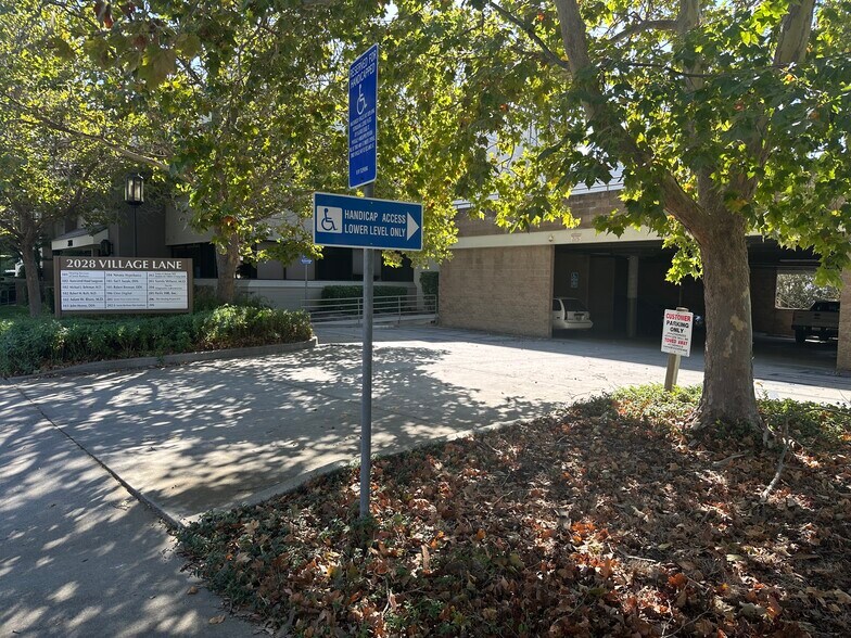 More Photos Of 2028 Village Ln, Solvang Medical For Lease