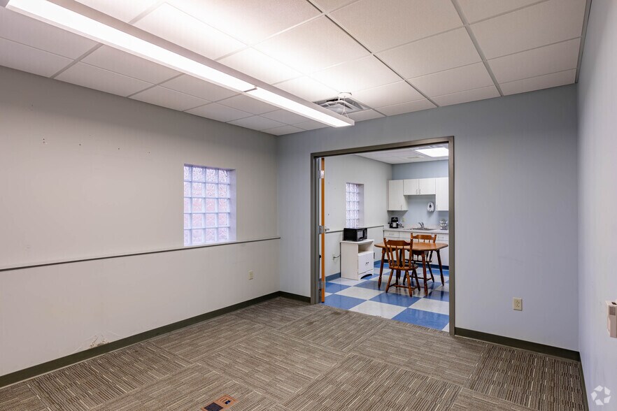 More Photos Of 419 Coyle Curtain Rd, Monongahela Medical For Sale