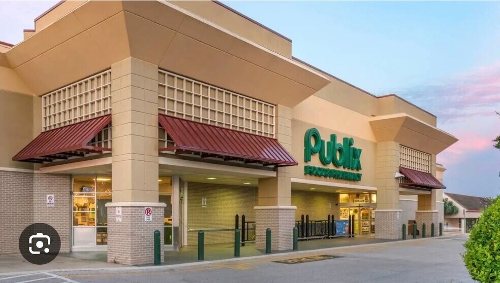 More Photos Of 2151 Loch Rane Blvd, Orange Park Unknown For Lease