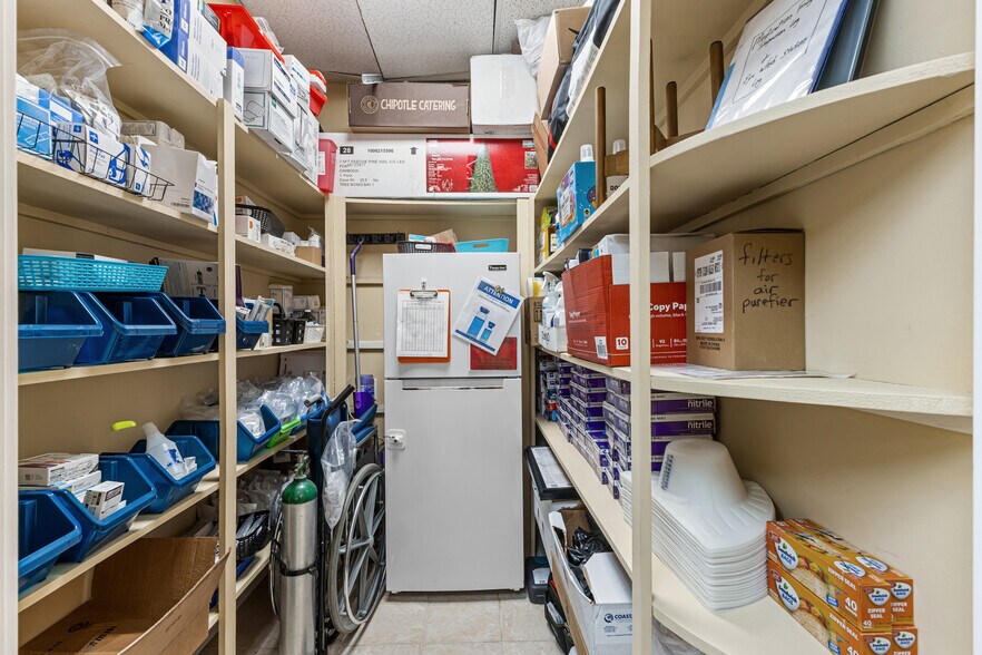 More Photos Of 1902-1906 Meeting Ct, Wilmington Medical For Sale