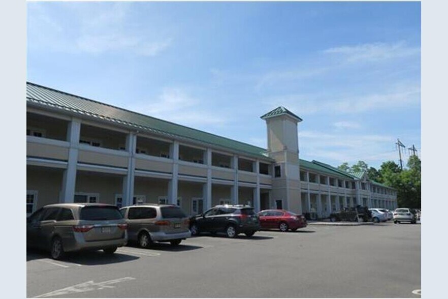 Primary Photo Of 254 Bridge St, Metuchen Medical For Lease