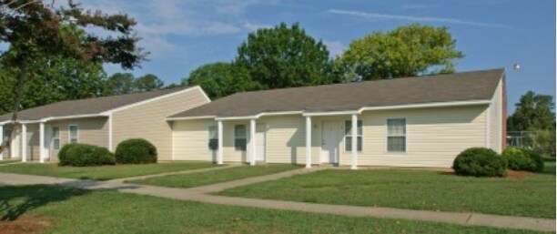 Primary Photo Of 300 Woodard Blvd, Conway Apartments For Sale