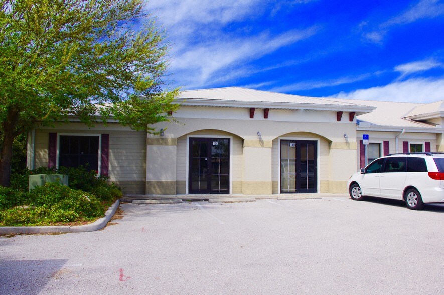 More Photos Of 22655 Bayshore Rd, Port Charlotte Office For Sale