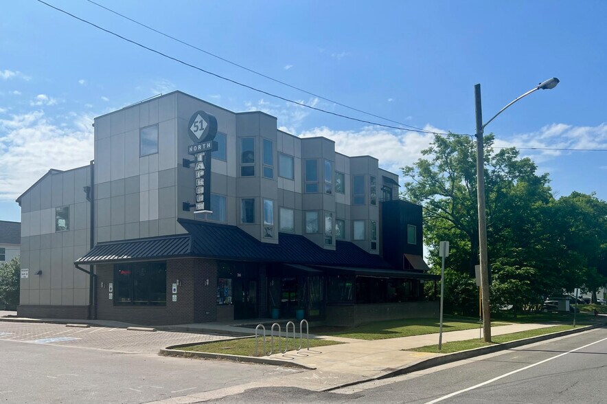 More Photos Of 910 51st Ave N, Nashville Auto Repair For Sale